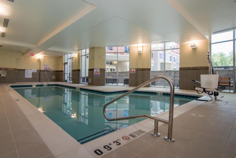 Готель Courtyard By Marriott Raleigh-Durham Airport/Brier Creek Екстер'єр фото
